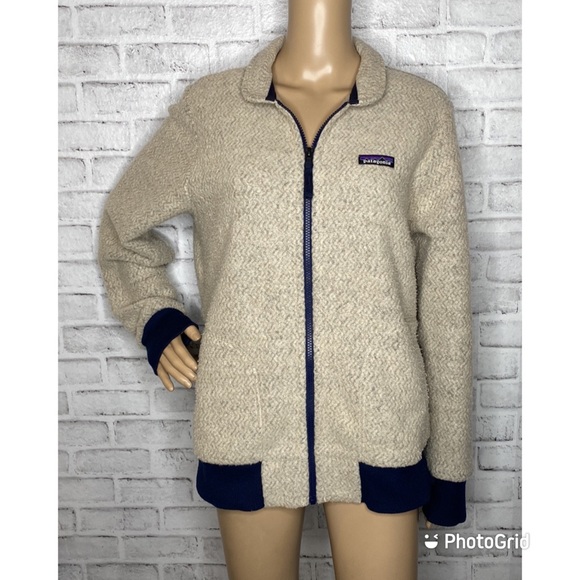 Patagonia Sweaters - Patagonia woolyester fleece jacket